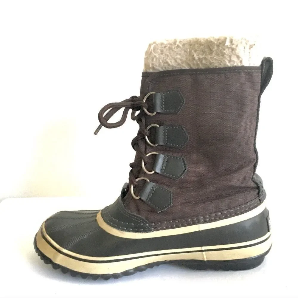 SOREL Women’s Winter Carnival Waterproof Lace Up Winter Snow Boot Taupe Brown 7
